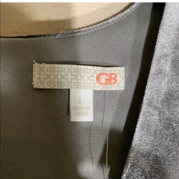 NWT GB Girls Velvet Cold Shoulder V Neck Dress - Picture 4 of 6